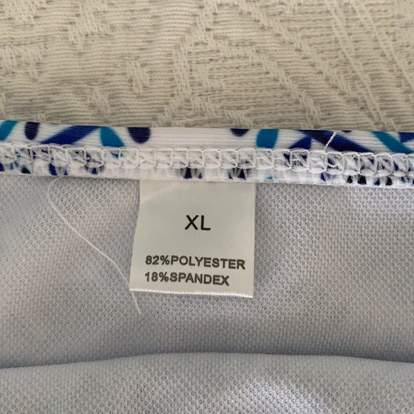 Bikini - Picture 4 of 5